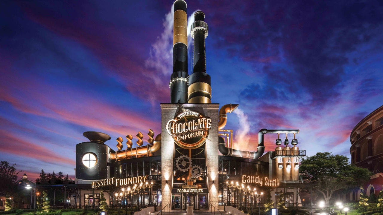 The outside of The Chocolate Emporium at Universal Studios Orlando